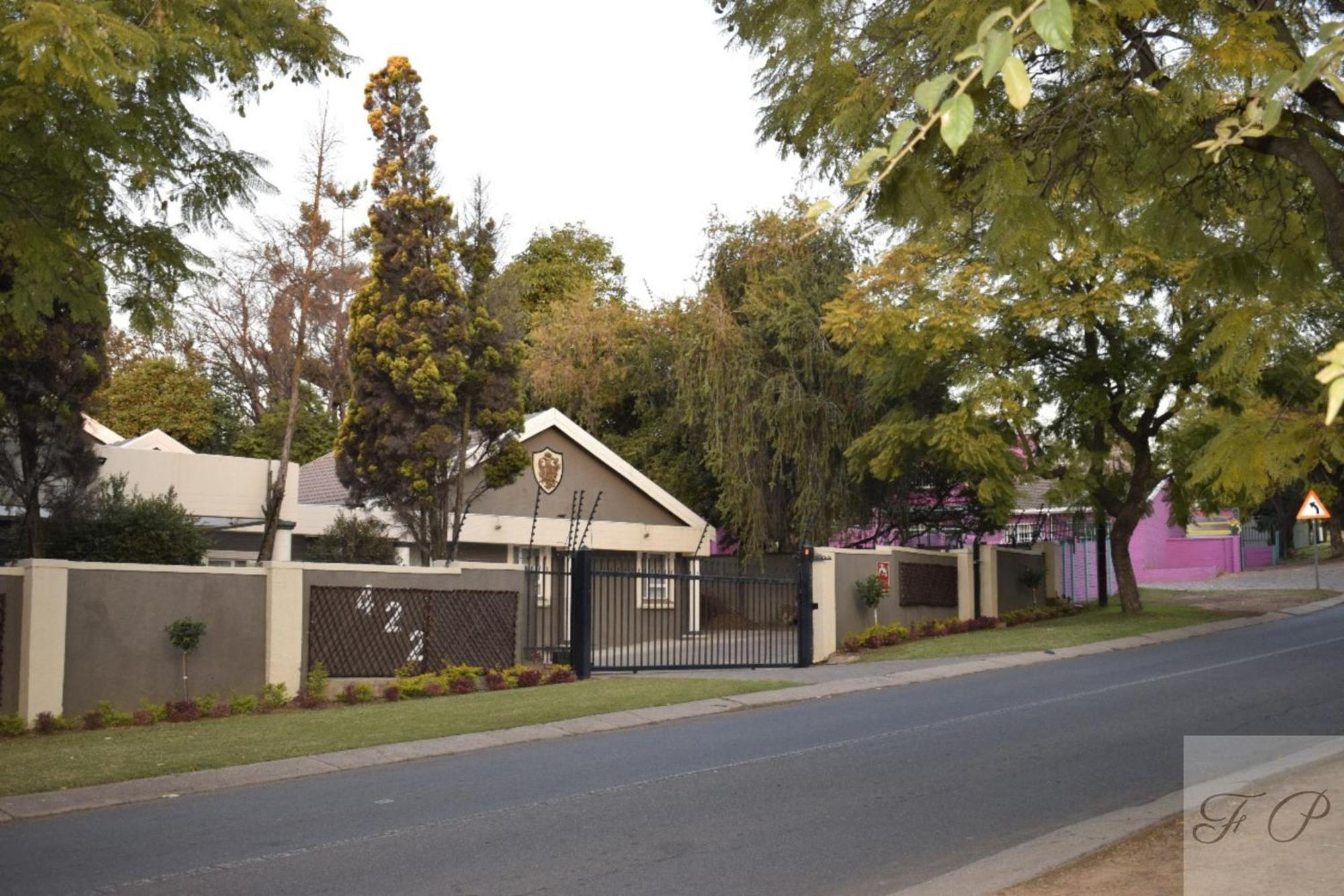 The Giraffe Room At Frederick'S Place Pretoria Exterior photo